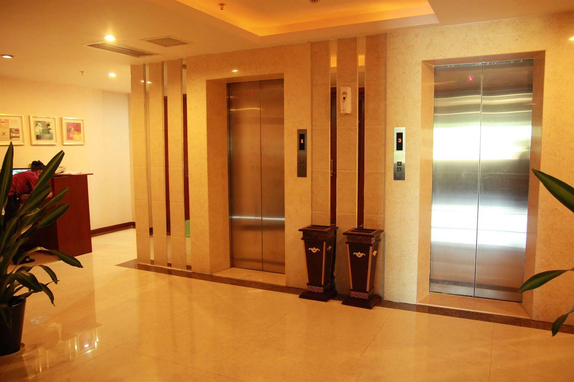Guangzhou Yuncheng Hotel Bagian luar foto